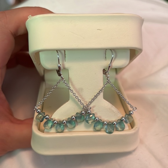 Beautiful Drop earrings - Picture 3 of 3